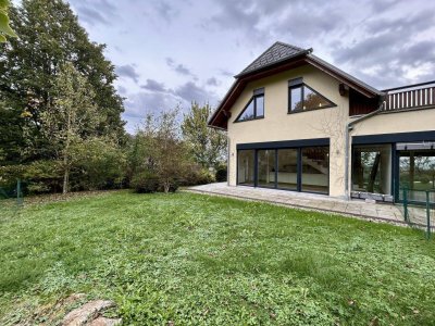 Charmantes Doppelhaus in ruhiger Lage von Hagenberg mit Balkon, Terrasse und Garten