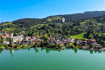 Herrschaftliches Anwesen in PREMIUM-LAGE mit        fantastischem SEEBLICK oberhalb vom SCHLIERSEE!