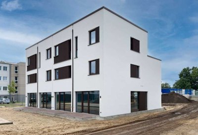 Attraktives Reihenhaus in Basdorf: Erstbezug mit 4 Zimmern, Terrasse & Balkon (R5 WE 38)