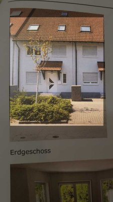 Modernes und großzügiges Reihenhaus in Schwetzingen-Schälzig, Helmholzstraße