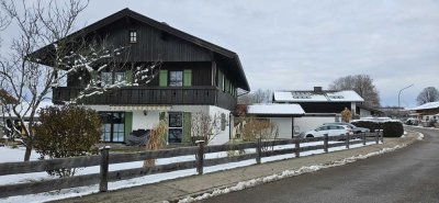 helle Wohnung mit Balkon im 1. OG