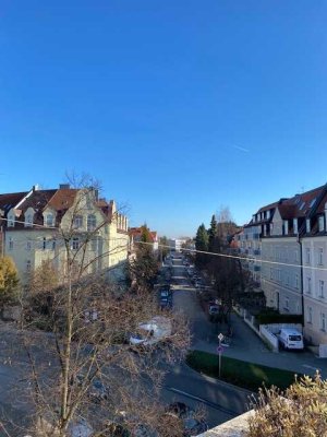 Top 1,5 Zi-Wohnung mit sep.Küche und Balkon Hirschgartenallee/ Wotanstr. M-Nymphenburg