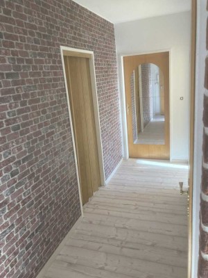 Vollständig renovierte 4-Zimmer-Wohnung mit Südbalkon in Stadthagen - OPEN HOUSE -