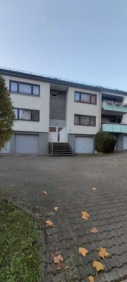 Kleine DG-Wohnung in guter Lage