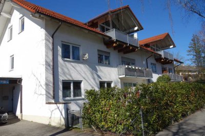 Moderne 3-Raum-DG-Wohnung mit gehobener Innenausstattung mit Balkon in Waldkraiburg