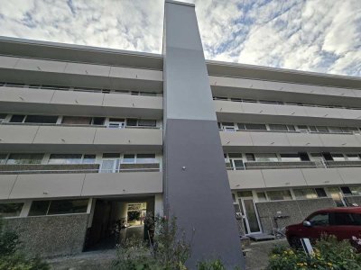 "Wohnen in Heppenheim: Sanierte 4 Zimmer mit Balkon und Garage"