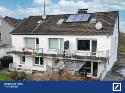 Dachgeschosswohnung im Grünen - 2,5 Zimmer mit Weitsicht