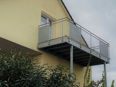 Helle 3-Zimmer-DG-Wohnung mit Balkon in Emmendingen