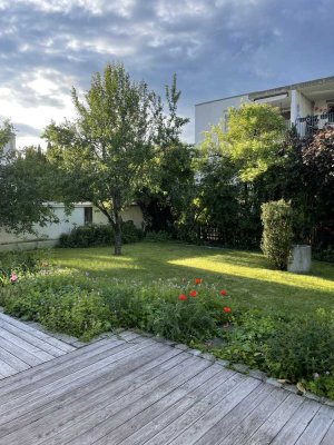 Geräumige 2-Zimmer-Erdgeschosswohnung mit EBK und großem Garten