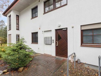 Bezugsfreie Zwei-Zimmer-Dachgeschosswohnung mit Balkon und Gartenanteil in Berlin Frohnau