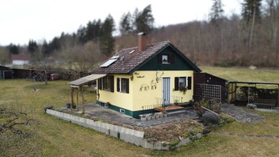 Charmantes Wochenendhaus mit großem Garten – Idyllischer Rückzugsort für Naturliebhaber