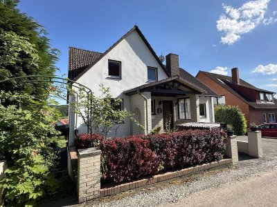 Haus mit großem Grundstück und traumhaftem Blick ins Tal