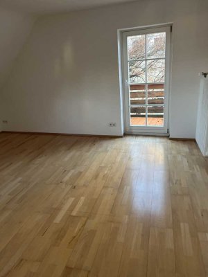 freundliche helle zwei Zimmer Wohnung im charmanten Fachwerkhaus