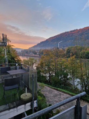 Direkt am Neckar Stilvolle 2-Zimmer-Wohnung mit Balkon und EBK in Heidelberg