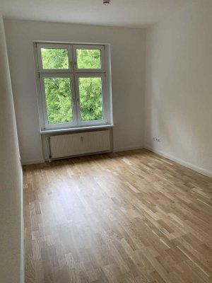 Sofortbezug zum Wohlfühlen! Hell, modern mit Balkon zum relaxen