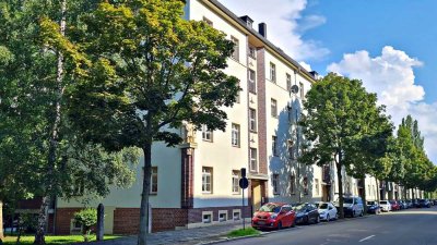 Über 6% Rendite - Sehr gepflegte 3-Raum Maisonette - Wohnung mit Balkon in Zwickau