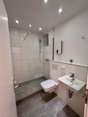 Frisch renoviertes 1Z-Appartement (bei Bedarf voll möbliert)