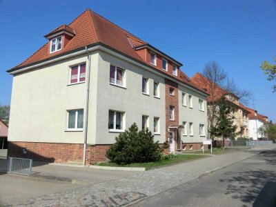 2-Raumwohnung mit großem Balkon und Carportstellplatz