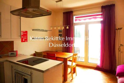 ! VERKAUFT ! Belle Etage in bezaubernder Lage! Schöne zwei Zimmer, große Wohnküche, Sonnenbalkon!!!