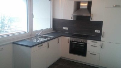 Von Privat: renovierte Wohnung 4 Z/K/B 102 m2