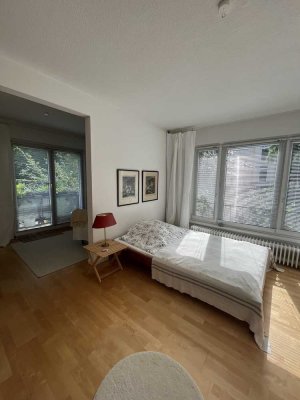 Sonnige 2,5-Zimmer-Wohnung mit Südbalkon in Hamburg-Ottensen