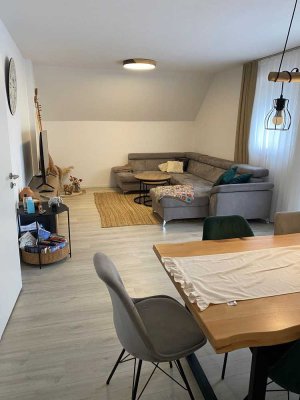 3 zimmer DG Wohnung, hell und sehr gut geschnitten