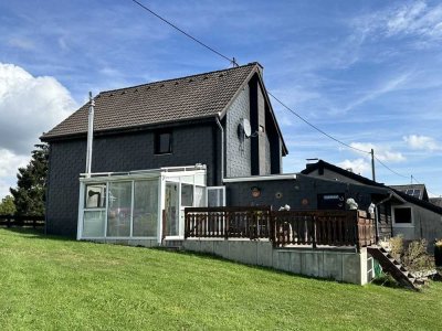 Wunderschöne Weitsicht in die Natur: Haus mit Doppelgarage in super Lage von Nideggen-Schmidt