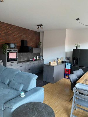 Stilvolle, geräumige und neuwertige 3-Zimmer-Wohnung mit Balkon in Frechen