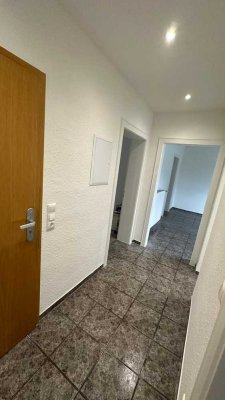 Schöne und vollständig renovierte 2-Zimmer-Wohnung mit Balkon in Eschweiler