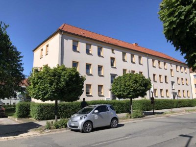 APOLDA - Sehr schöne Erdgeschoß- 3-Raum-Eigentumswohnung in beliebter Apoldaer Wohnlage inkl. Garage