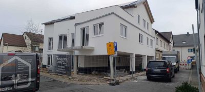 Geschmackvolle 4-Zimmer-Wohnung mit gehobener Innenausstattung mit Balkon in Dreieich Götzenhain