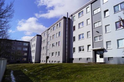 Magdeburger Straße 60, hübsche 3 ZKB Wohnung im 2.OG mit Balkon