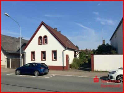 Einfamilienhaus mit großem Garten in Eschollbrücken