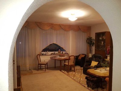 Sanierte3-Zi-EG-Wohnung, ruhig und zentral, Terrasse, Garten