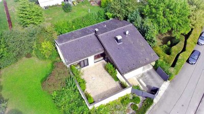 Barrierefreies Einfamilienhaus mit Büro und Wellnessbereich in bester Wohnlage!