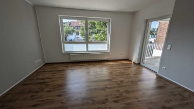 *Tolle 3 Raum-Wohnung mit riesigem Balkon und  begehbarer Dusche*