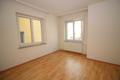 Stilvolle 2-Raum-EG-Wohnung mit Garten und EBK in Stuttgart