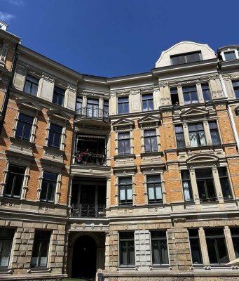 Charmante Altbauwohnung mit großzügigem Schnitt und Balkon im Herzen von Leipzig