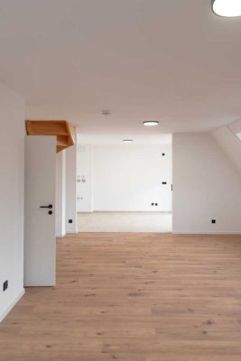 Frisch sanierte 4-5 Zimmer Wohnung auf 2 Etagen in Neutraubling/Regensburg