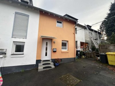 Saniertes kleines Einfamilien-Reihenmittelhaus mit separaten Gebäude und 145m² Grundstück