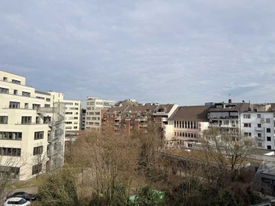 Schöne 2-Raum-Wohnung nähe Hofgarten in Düsseldorf inkl. Tiefgarage