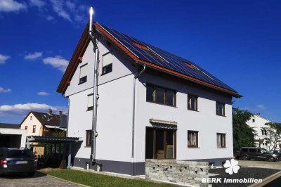 BERK Immobilien - Mehrgenerationenhaus - Dachgeschoss komplett neu - sparsam mit PV - Wörth am Main