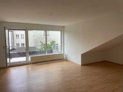 Renovierte 2 Zimmer Wohnung in Top Lage in Duisburg Meiderich