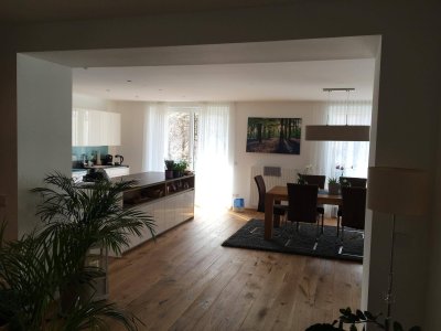 Neuwertige 2-Zimmer-Loft-Wohnung mit Balkon und EBK in Linz