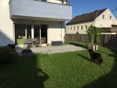 EG Wohnung mit Terrasse, Garten und TG-Parkplatz