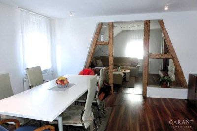 Renovierte 3- bis 4-Zimmer-Wohnung in ruhiger, zentraler Lage, sofort bezugsfrei!