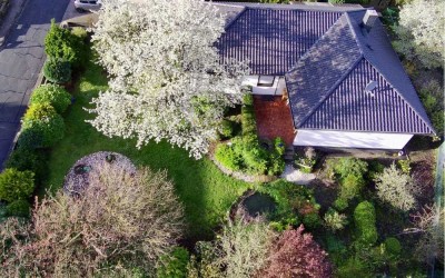 Jetzt zuschlagen! Vollunterkellerter Bungalow auf großem Eigentumsgrundstück in Wendschott