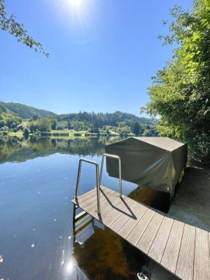 Exklusives Haus am See - eine Stunde nordwestlich von Wien | elektr. Bootshebeanlage