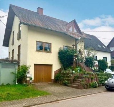 Traumhaftes Einfamilienhaus in Schwalbach-Hülzweiler!