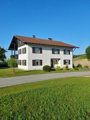 Geräumiges, preiswertes und gepflegtes 9-Raum-Einfamilienhaus mit EBK